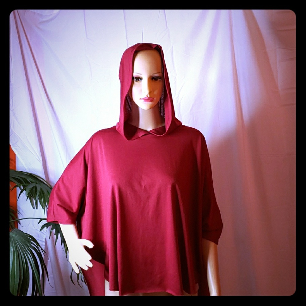 Burgerdy hooded top that hangs in the back